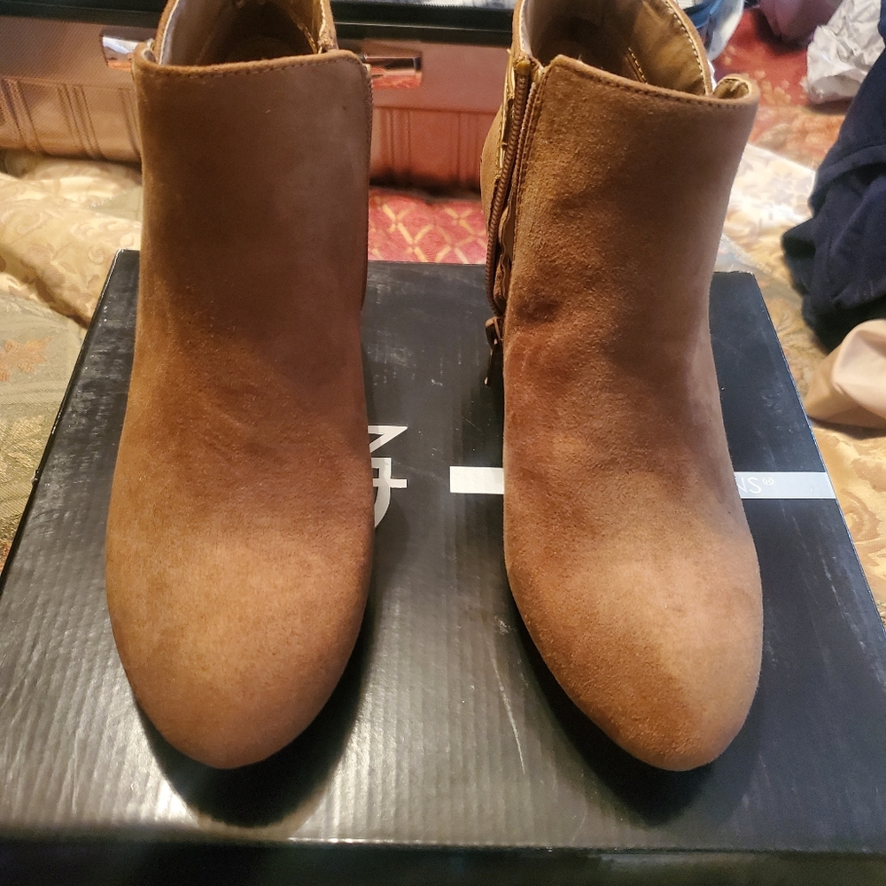 Wedge boot